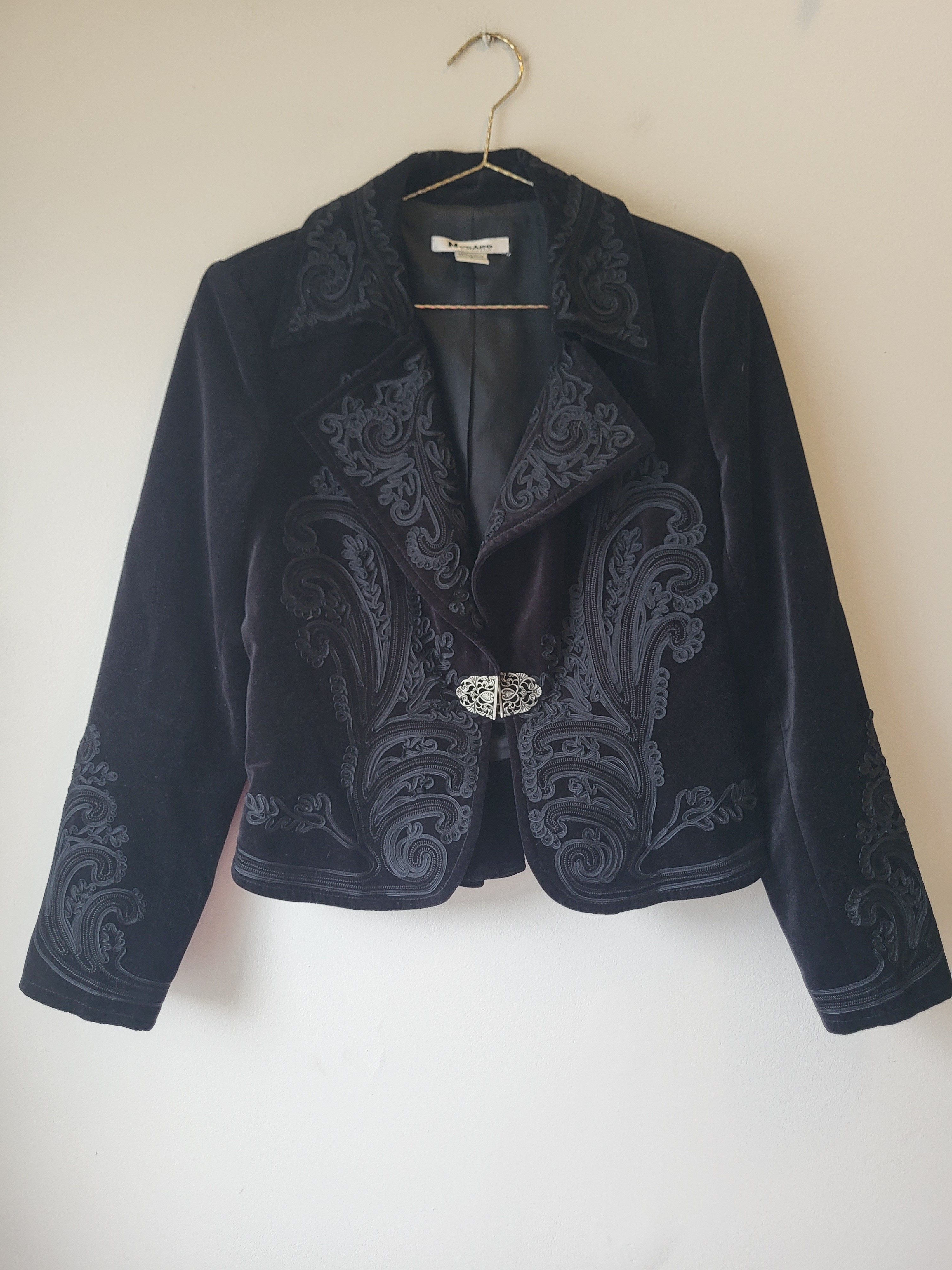 Black Embroidered Velvet Goth Chic Romantic Feminine Blazer With Ornate Clasp